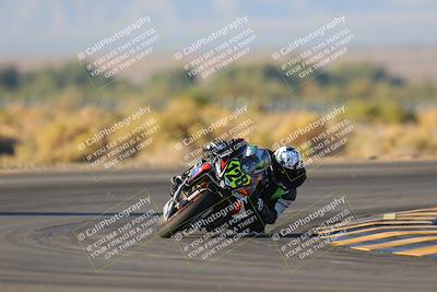 media/Nov-19-2023-CVMA (Sun) [[1f3d1b7ccb]]/Race 17 Amateur Supersport Middleweight/